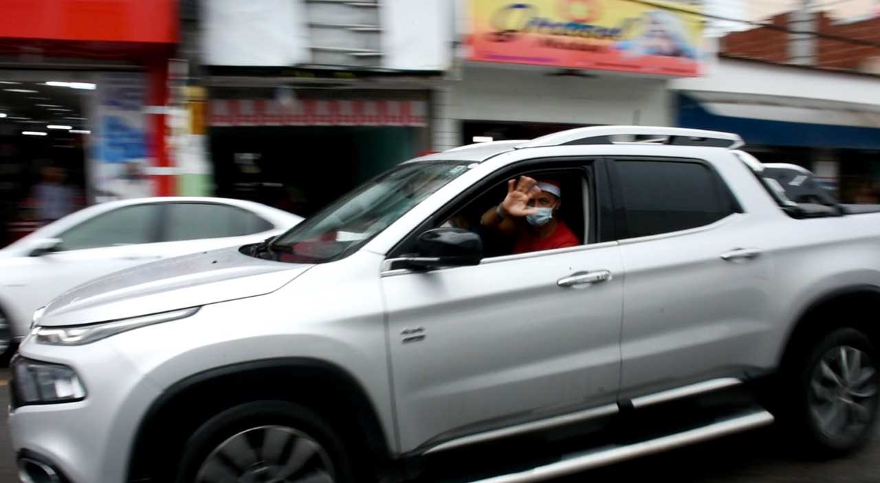 Camacã: Prefeito Paulo do Gás apresenta ambulância moderna para a população